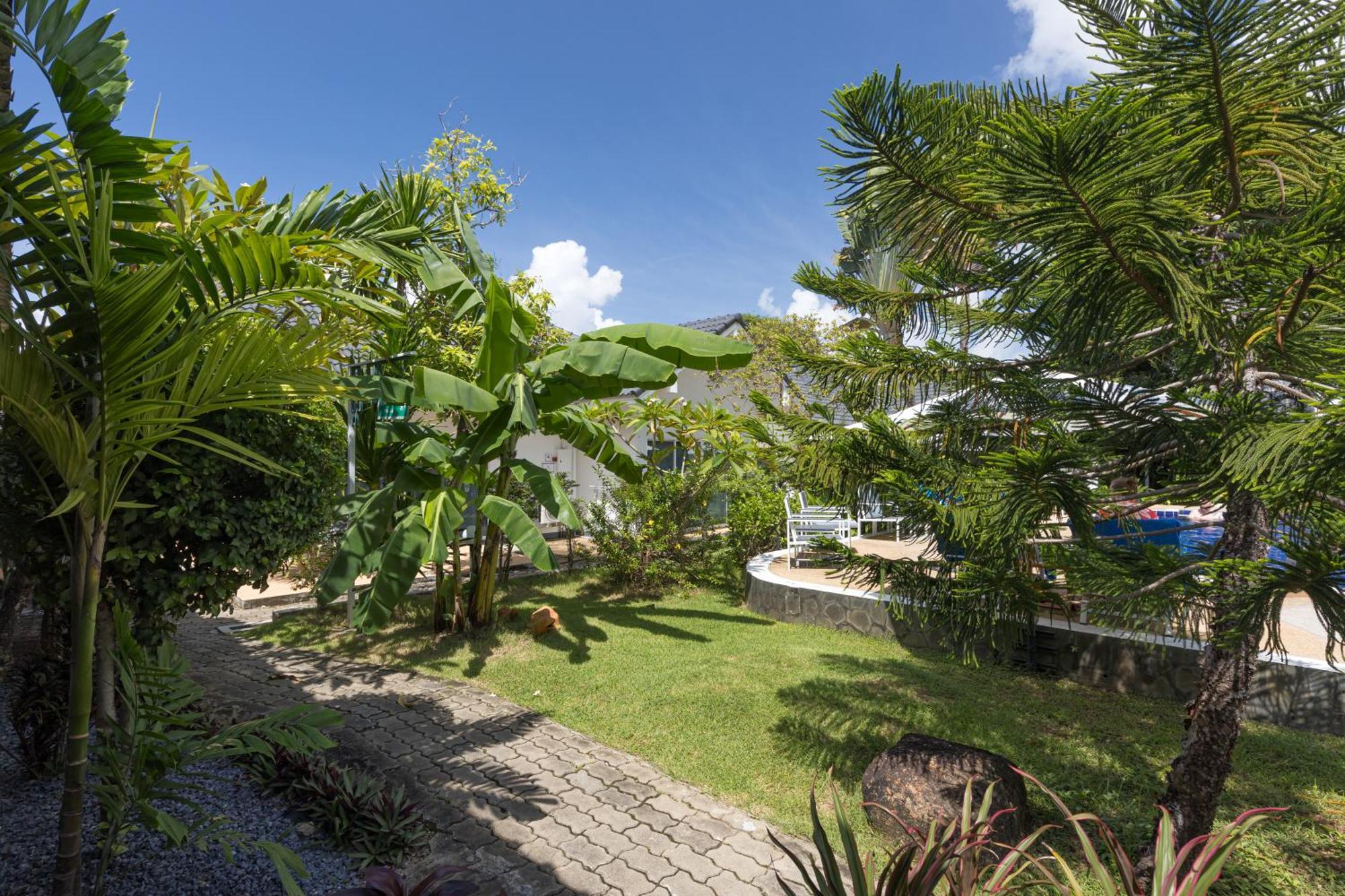 Blue Palm Kata Resort Buitenkant foto