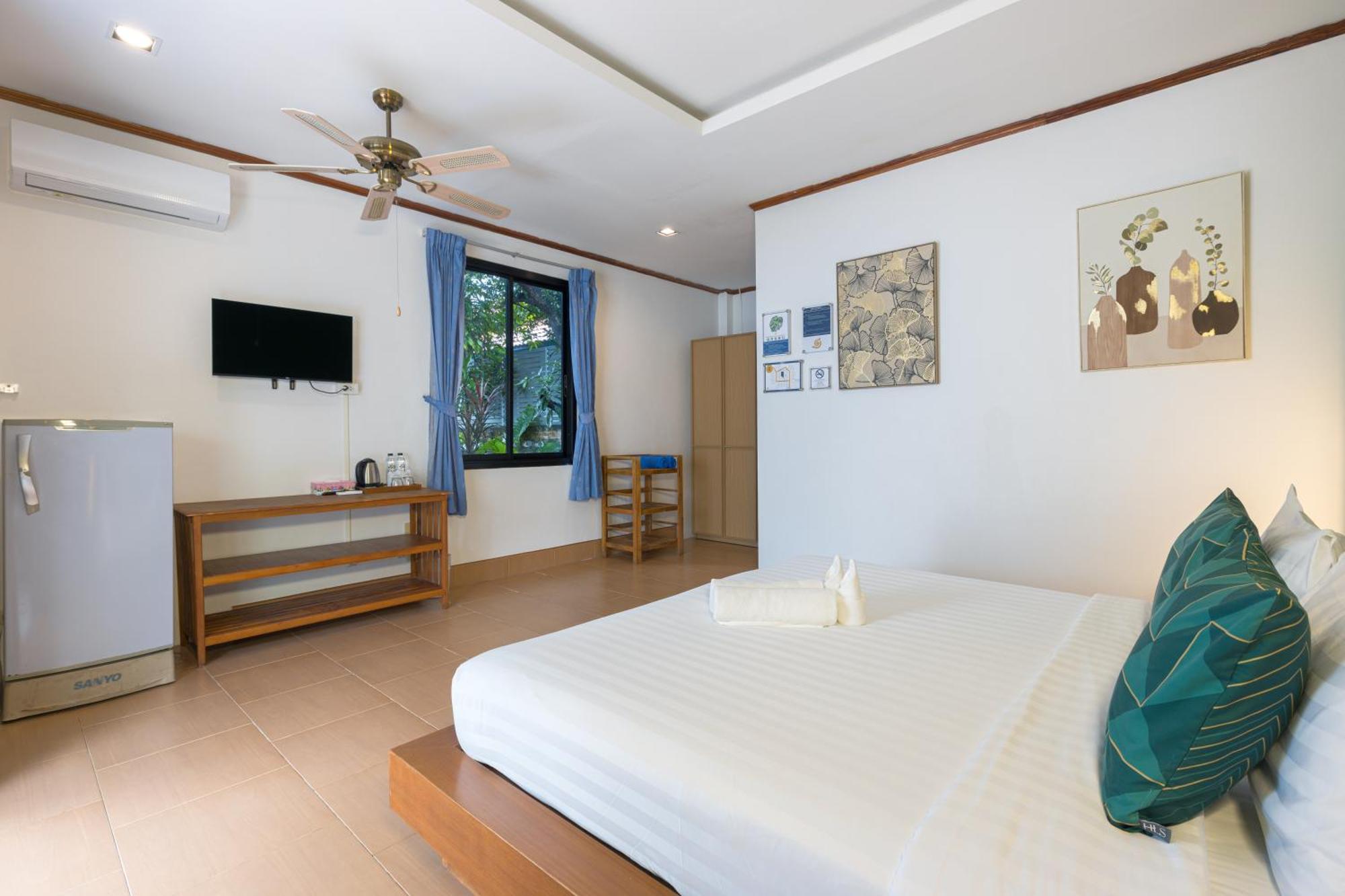Blue Palm Kata Resort Buitenkant foto